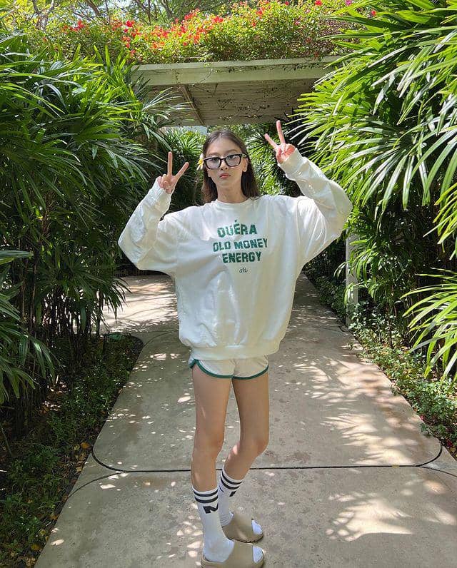 padu padan short pants ala View Benyapa (instagram.com/view.benyapa)