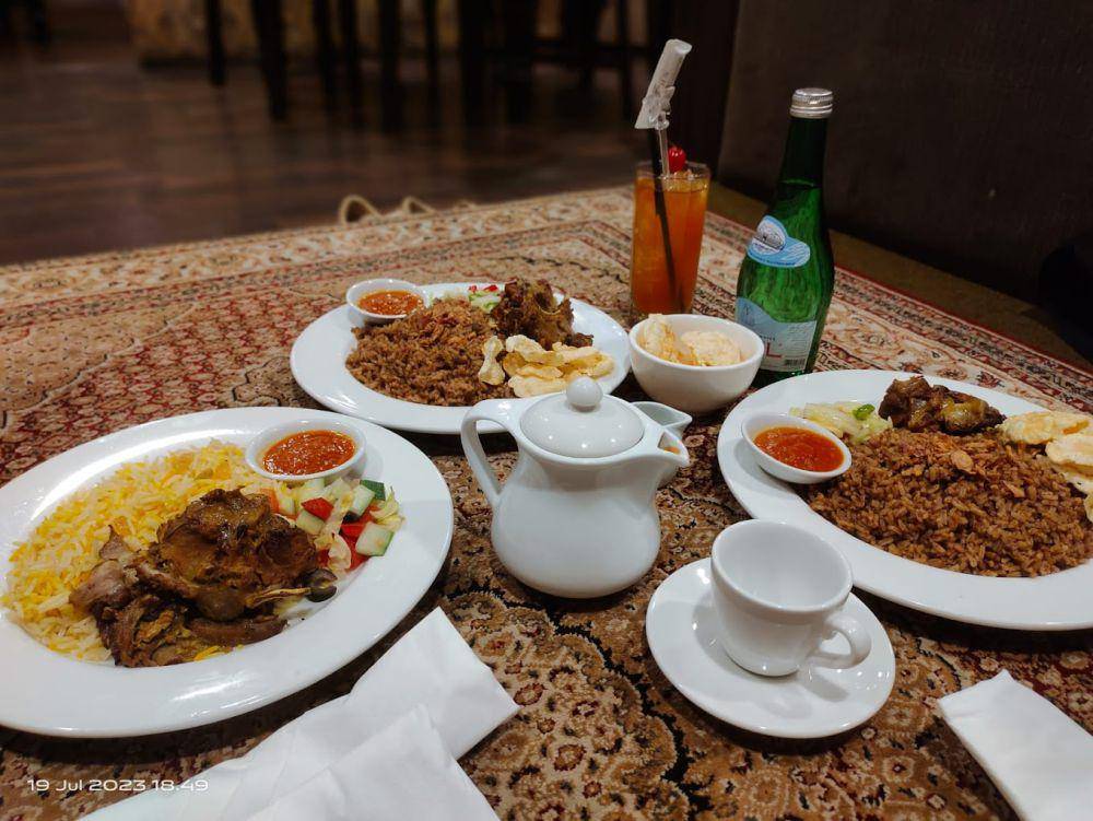 ALHAMRA Restaurant (maps.google.com/Rani Prabowo Prabowo)