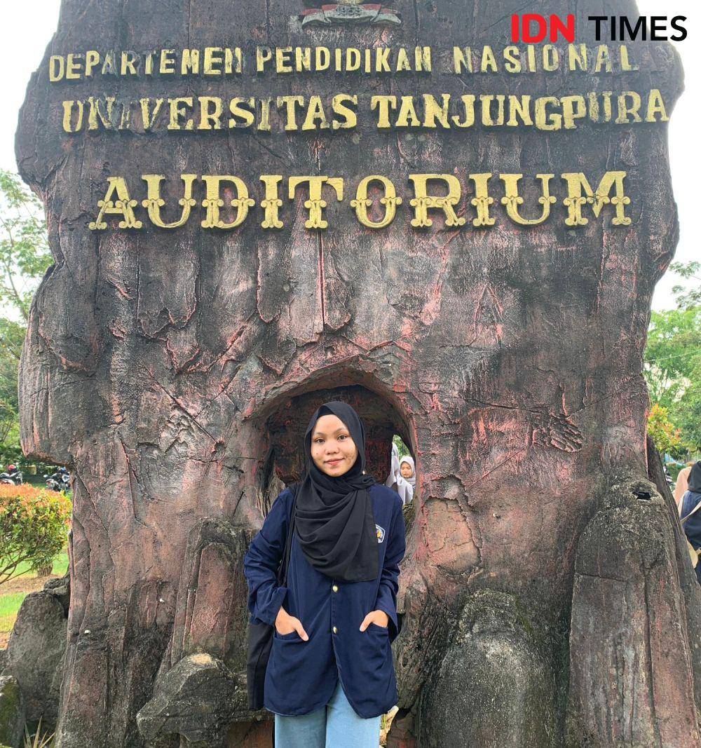 Salah satu penerima beasiswa KIPK di Fisip Untan, Jihan. (IDN Times/istimewa).