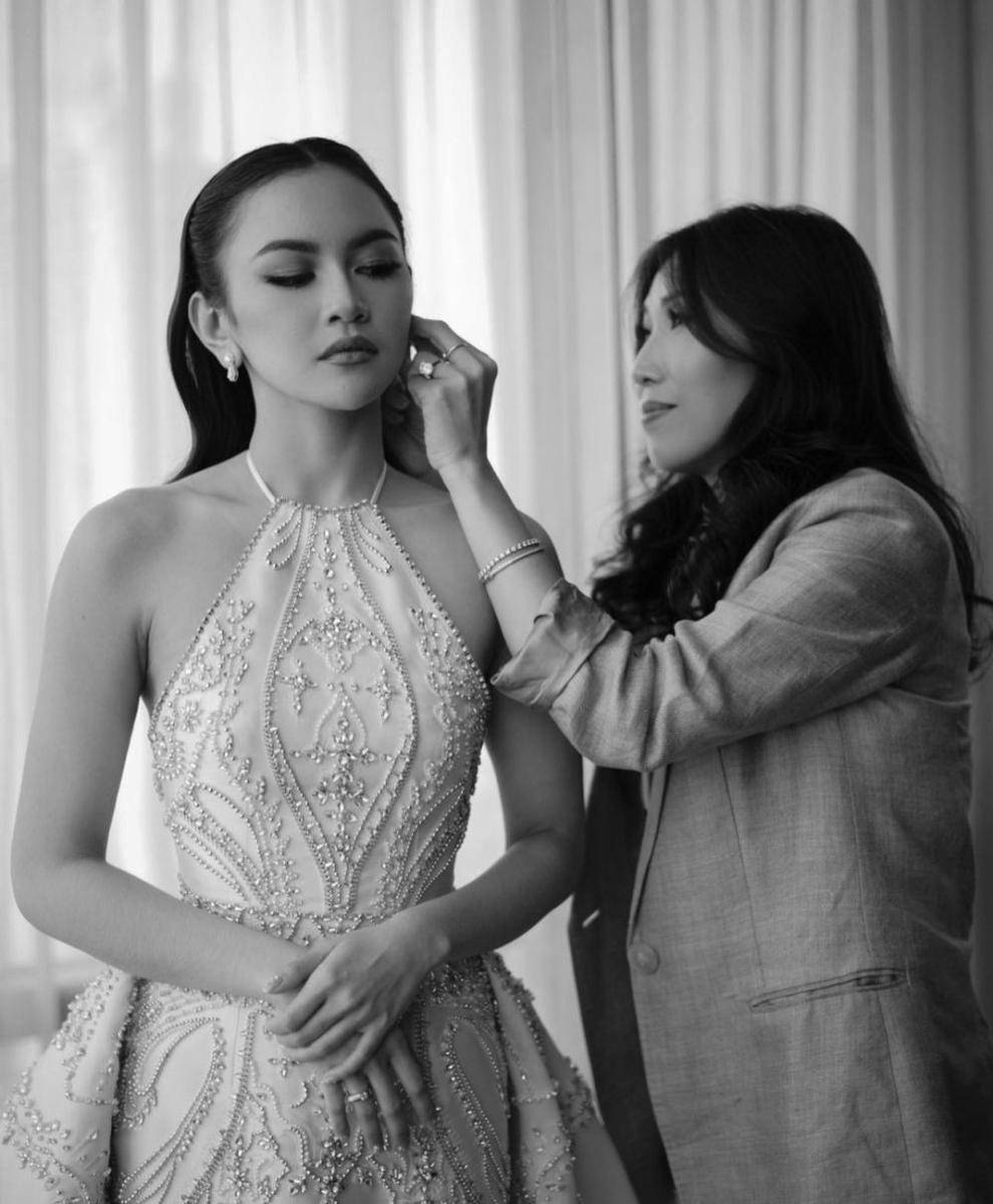 Pernak-pernik resepsi pernikahan Rizky Febian dan Mahalini Raharja. (Instagram.com/hiantjen)