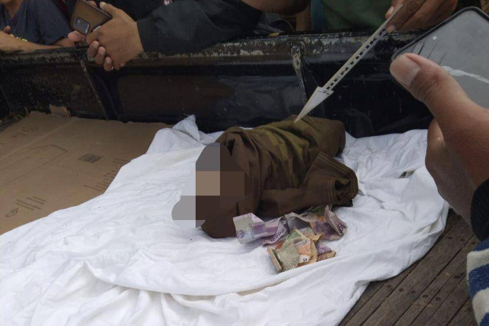 Penemuan mayat bayi laki-laki di atas pikap milik warga (Dok.IDN Times/istimewa)