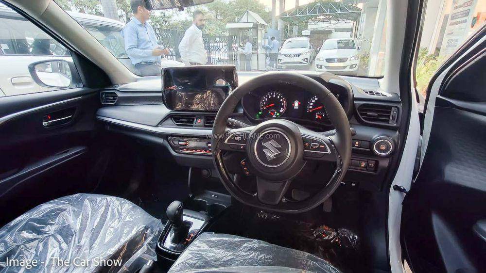 Interior Suzuki Swift 2024 (Rushlane)