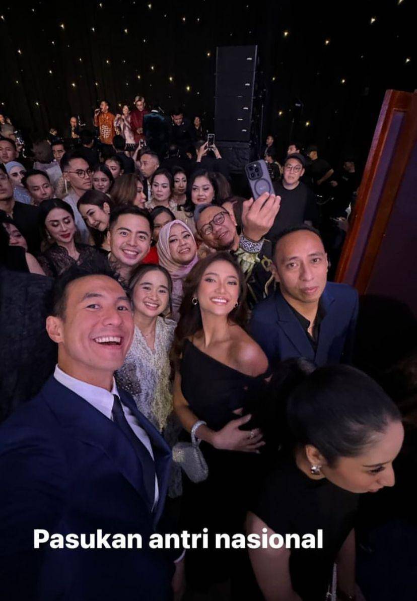 potret artis hadiri resepsi pernikahan Rizky Febian dan Mahalini (Instagram.com/gritteagatha)