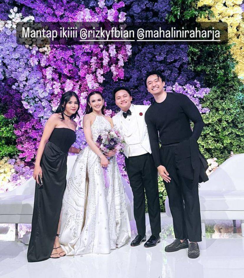 potret artis hadiri resepsi pernikahan Rizky Febian dan Mahalini (Instagram.com/uusubiasaaja)