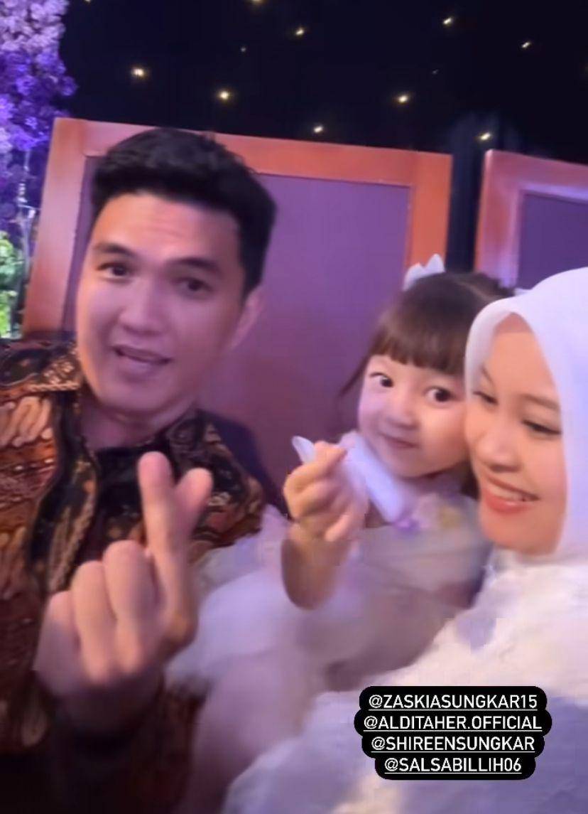 potret artis hadiri resepsi pernikahan Rizky Febian dan Mahalini (Instagram.com/irwansyah_15)