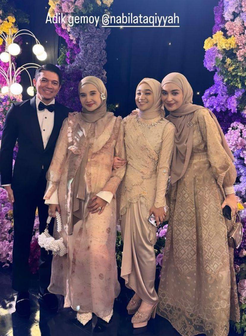 potret artis hadiri resepsi pernikahan Rizky Febian dan Mahalini (Instagram.com/zaskiasungkar15)