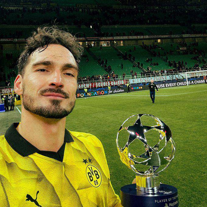 Mats Hummels (twitter.com/MatsHummels)