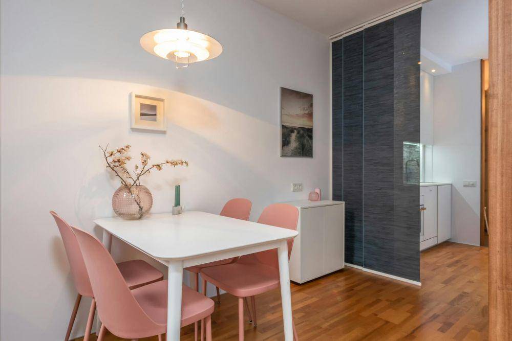 Ruang makan (pexels.com/Max Vakhtbovycn)