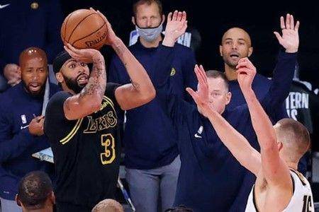Anthony Davis mencetak buzzer-beater pada 2020 (dok.istimewa)