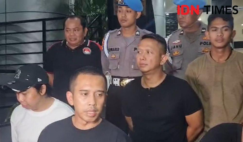 Polisi Amankan Barang Bukti Ganja dari Epy Kusnandar dan Yogi Gamblez
