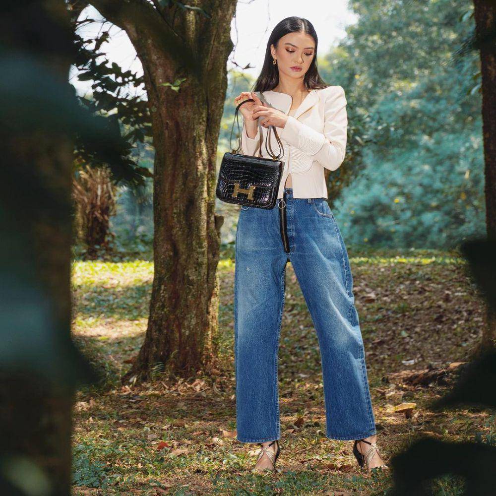 gaya smart casual Raline Shah (instagram.com/ralineshah)