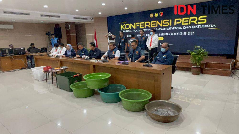 Direktur Teknik dan Lingkungan Ditjen Minerba, Sunindyo Suryoherdardi, dalam konferensi pers di Jakarta Selatan pada Sabtu (11/5/2024) (IDN Times/Aryodamar)