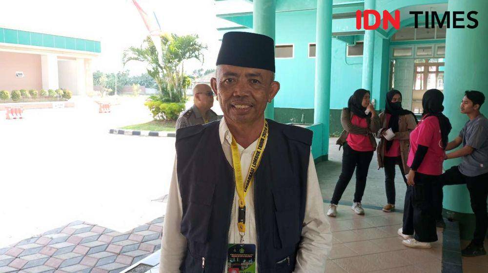 Kasi Haji Kemenag Kota Mataram Kasmi. (IDN Times/Muhammad Nasir)