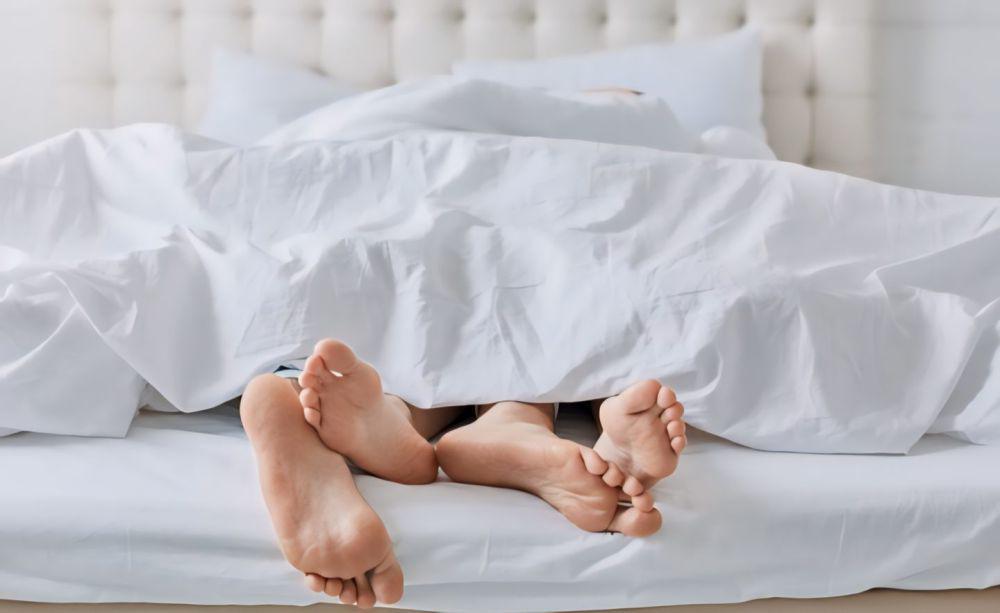 3 Gerakan Foreplay yang Bikin Gairah Membara, Praktikkan!