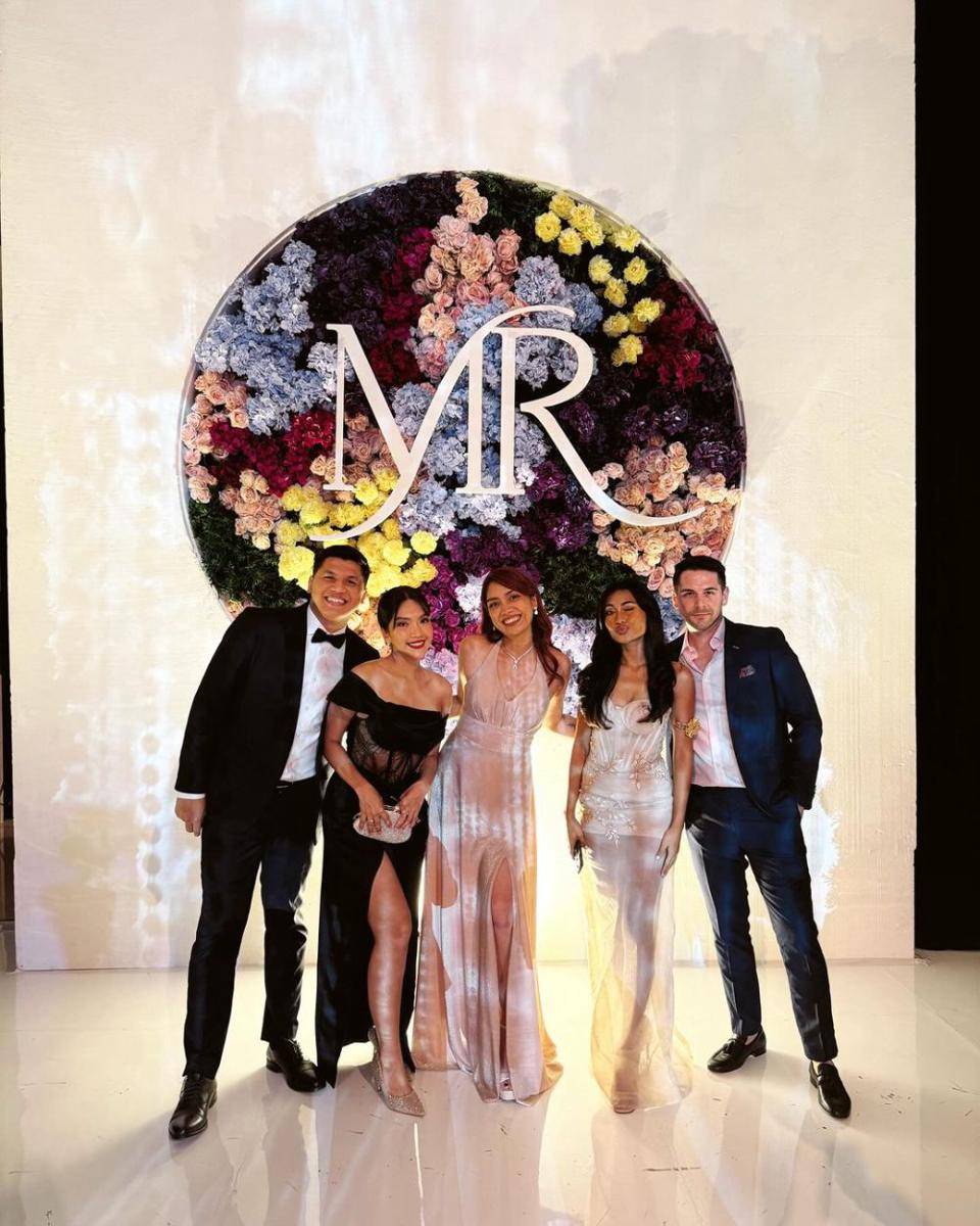 potret Novia Bachmid di resepsi Mahalini dan Rizky Febian (instagram.com/noviabachmid)