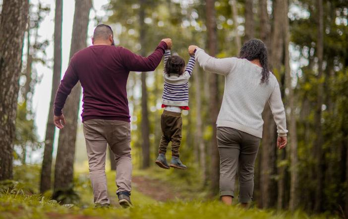 Cara Adopsi Anak di Indonesia, Ketahui Syarat hingga Tata Caranya