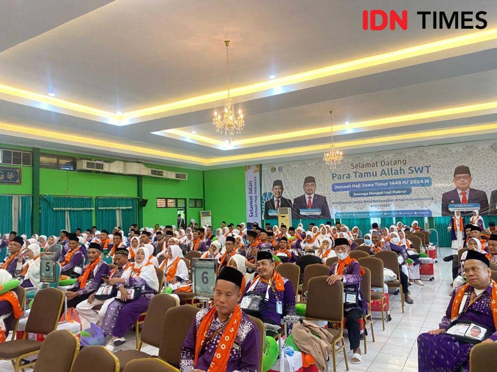 Kloter 1 dan 2 Calon Jemaah Haji Tiba di Asrama Haji Surabaya