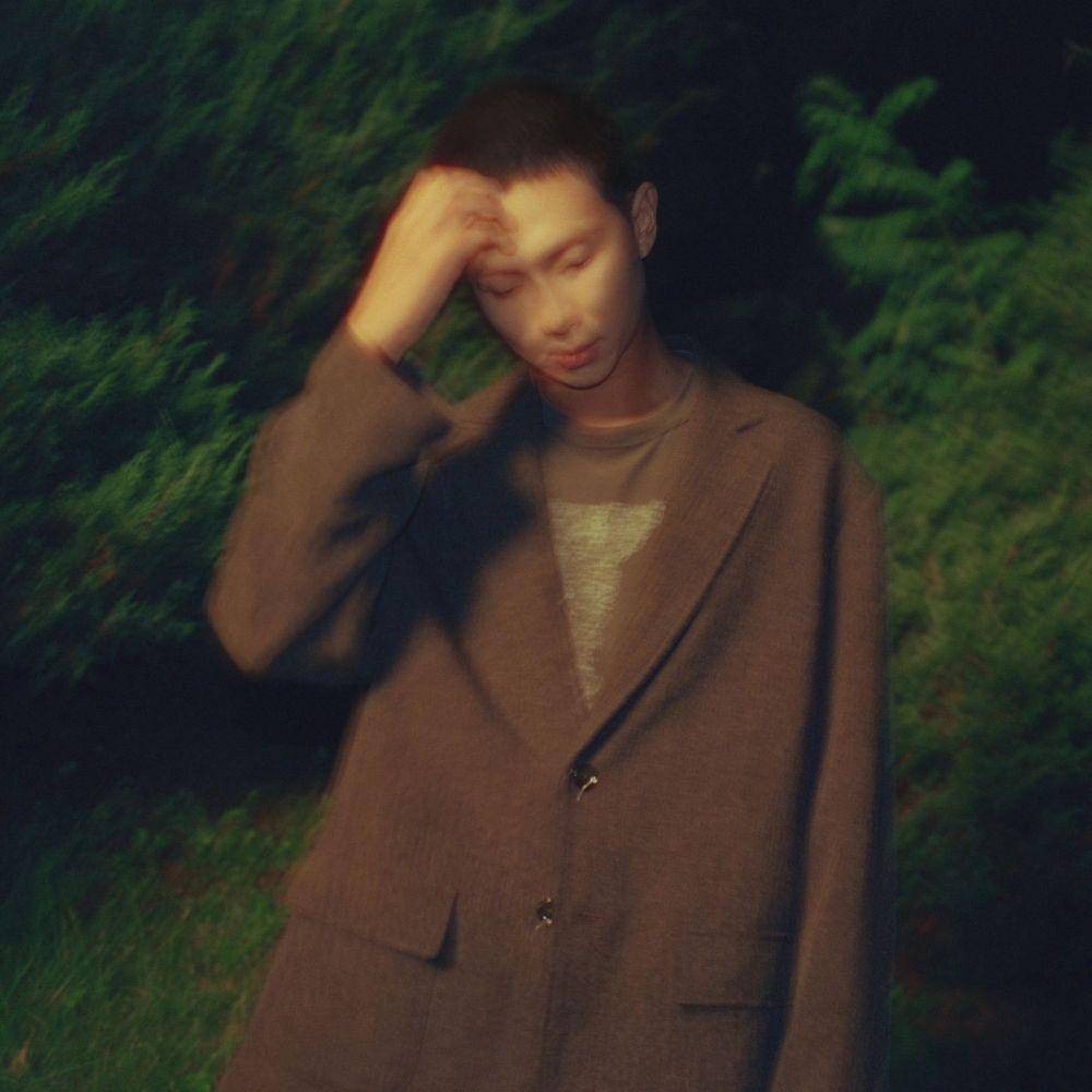 RM BTS untuk Right Place Wrong Person (instagram.com/bts.bighitofficial)