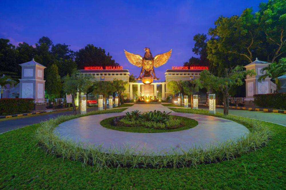 instagram.com/unnes_semarang