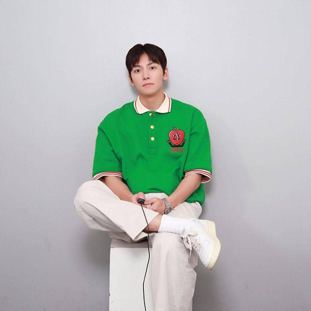 outfit smart casual ala Ji Chang Wook (instagram.com/jichangwook_archive)