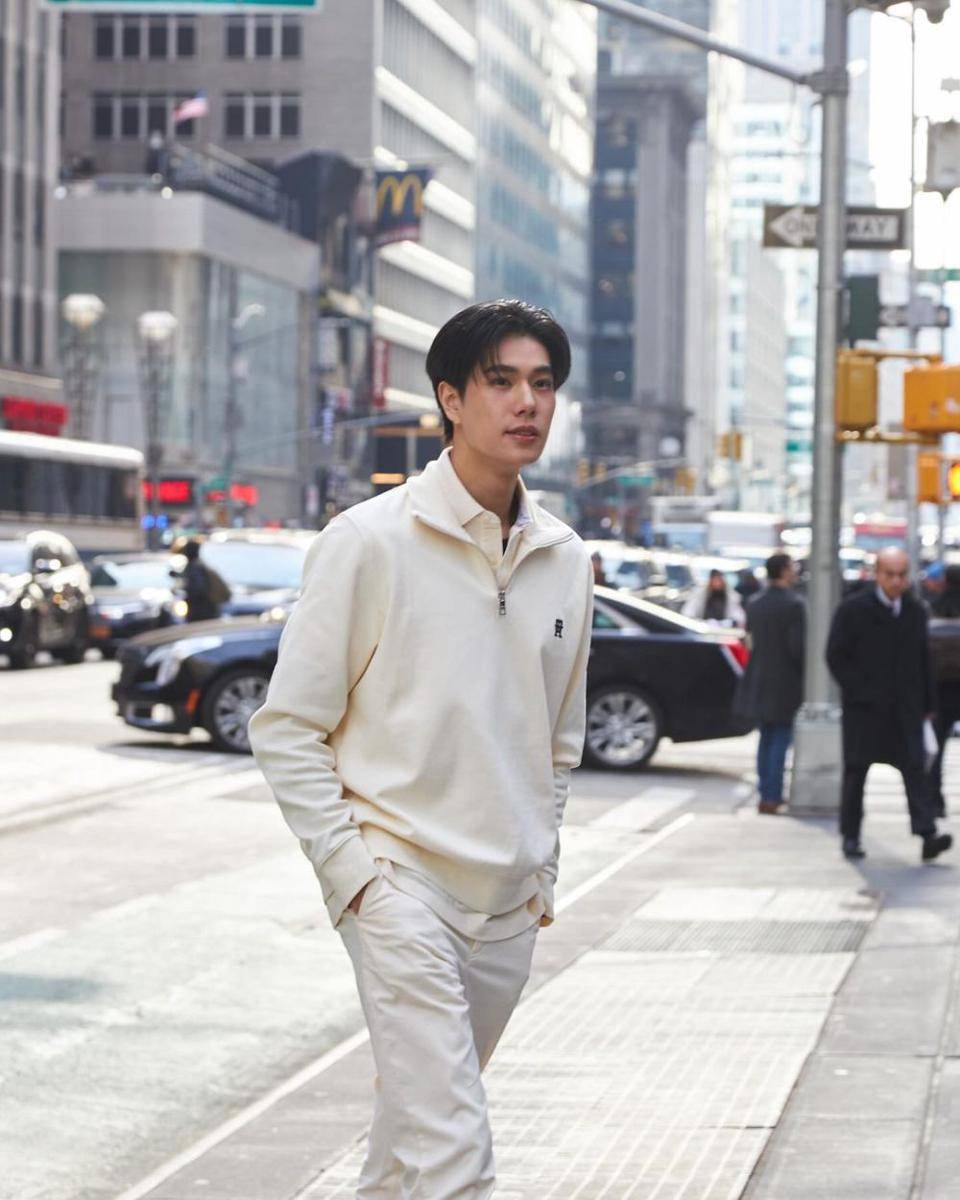 Phuwin Tangsakyuen (instagram.com/phuwintang)