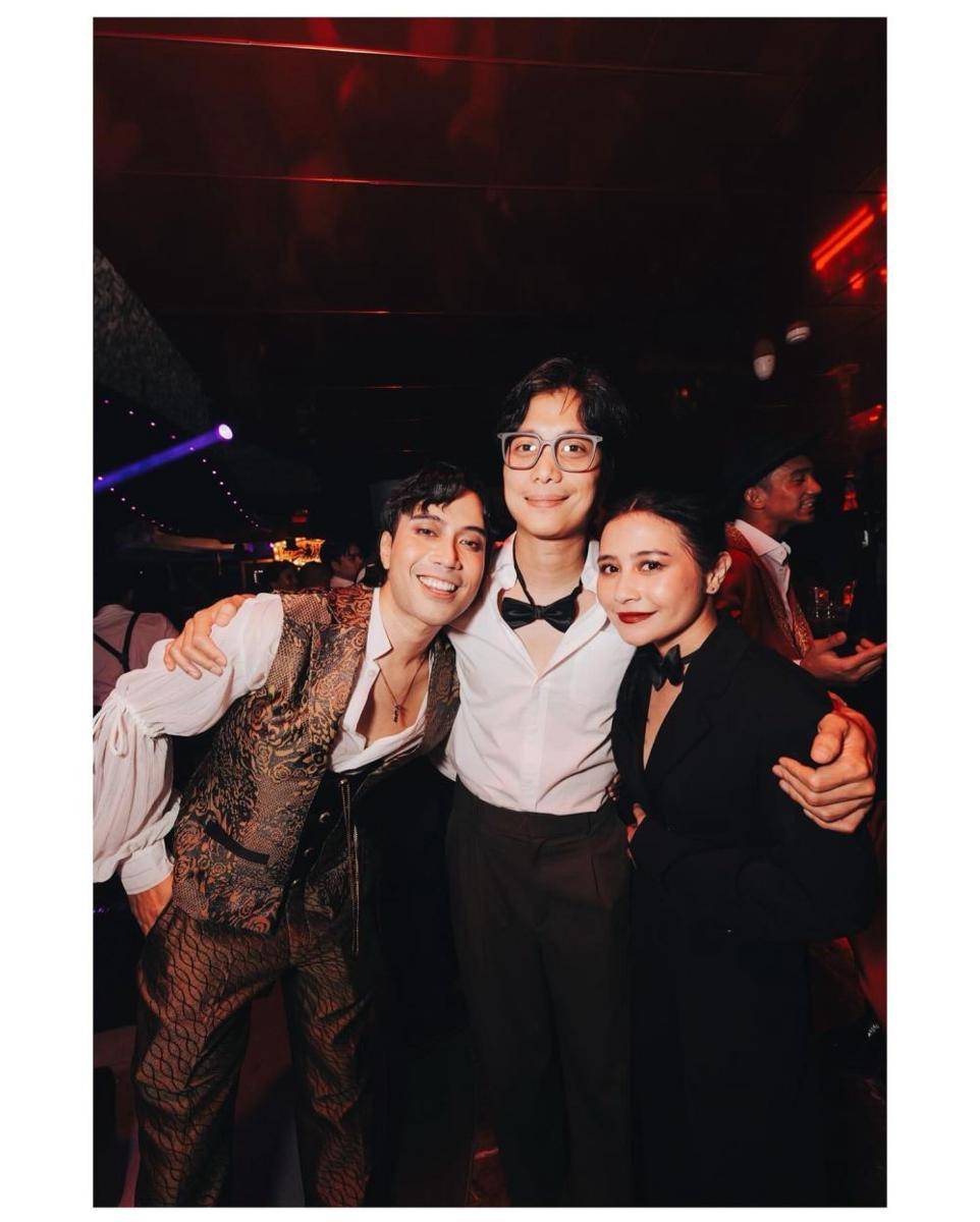 gaya artis di ultah geng Aries (instagram.com/vidialdiano)