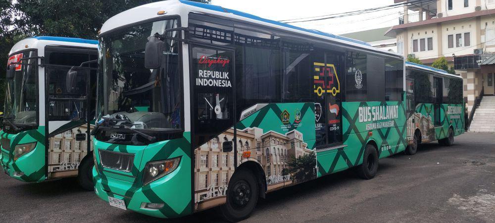 Bus Shalawat Layani Jemaah di Asrama Haji Makassar