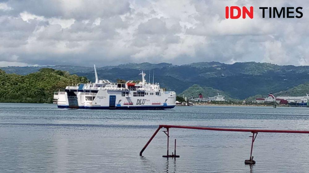 Ilustrasi kapal milik DLU di Pelabuhan Lembar Lombok Barat. (IDN Times/Muhammad Nasir)