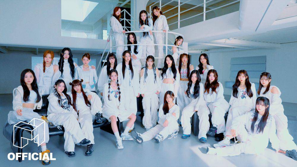 potret tripleS di full album ASSEMBLE24 (twitter.com/triplescosmos)
