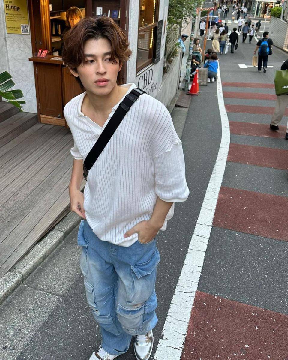 OOTD hangout ala Pond Naravit (instagram.com/ppnaravit)