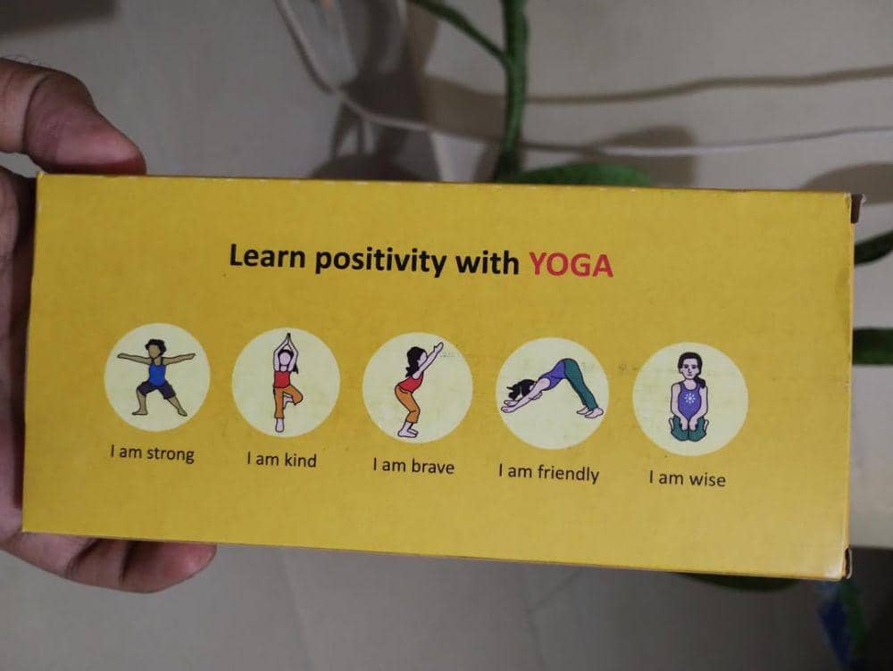 potret hal unik bertema yoga (reddit.com/user/PrasunJW)