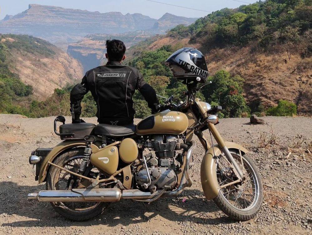 Harga dan Spesifikasi Royal Enfield Classic 500, Motor Bergaya Retro