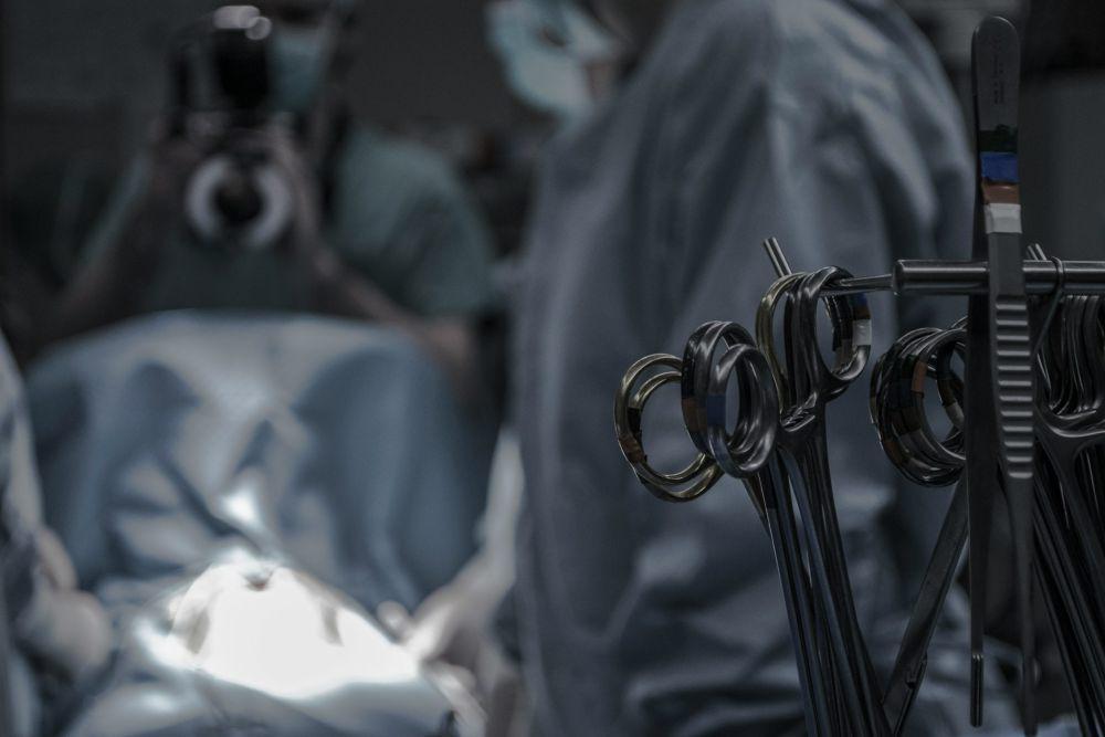 Orang Pertama yang Jalani Transplantasi Ginjal Babi Meninggal Dunia