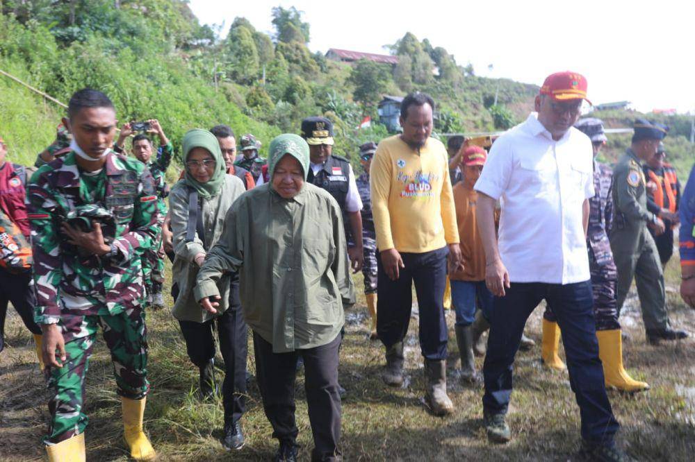 Mensos Risma kunjung warga terdampak longsor di Luwu/dok Kemensos