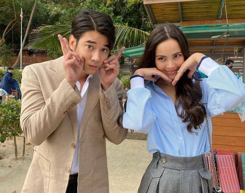 potret akrab Yaya Urassaya dan Mario Maurer (instagram.com/urassayas)