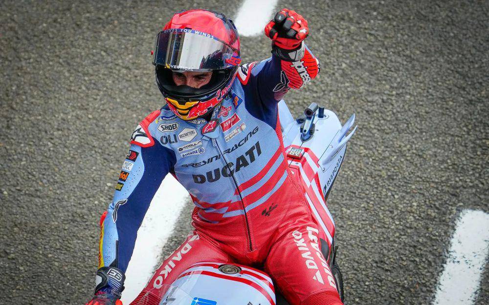 Marc Marquez berselebrasi usai finis kedua di main race GP Prancis 2024. (motogp.com)