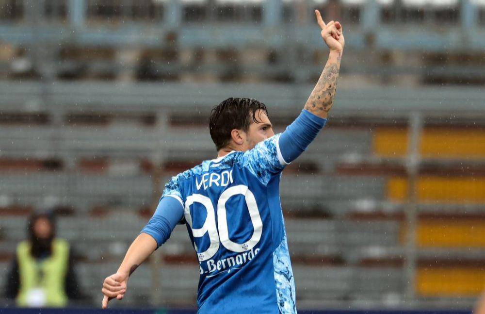 Simone Verdi (instagram.com/comofootball)