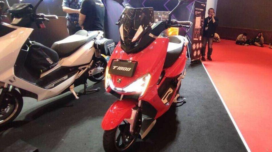 ilustrasi lampu depan motor listrik (IDN Times/Istimewa)