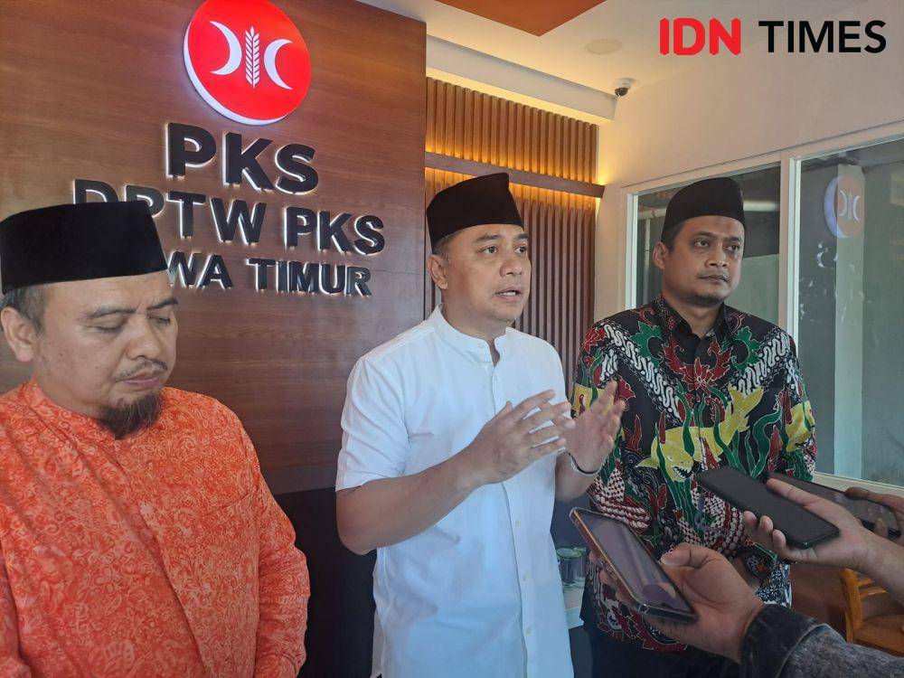 Wali Kota Surabaya, Eri Cahyadi saat ke DPW PKS Jatim. IDN Times/Ardiansyah Fajar.