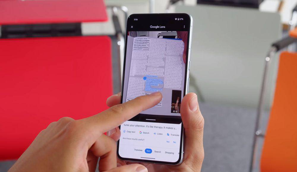 potret Google Pixel 8 Pro 5G (dok. Youtube.com/GSMArena Official)