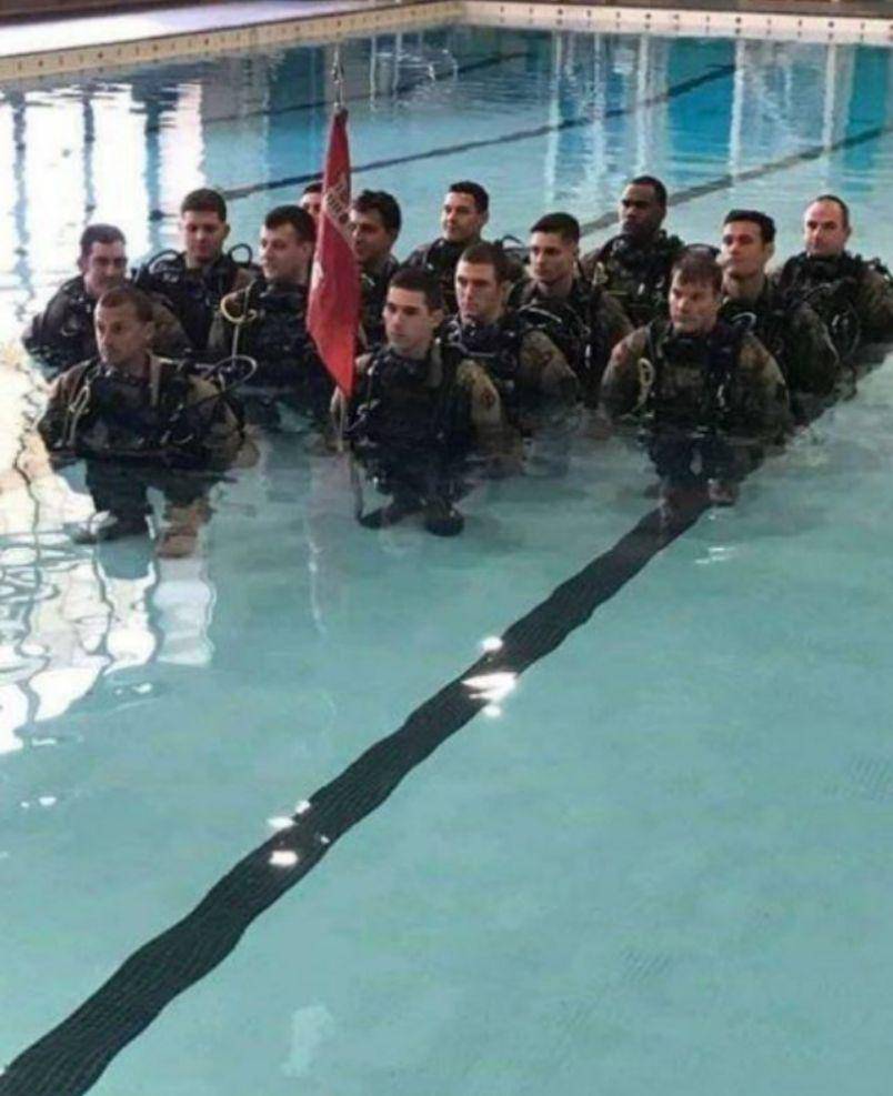 momen ilusi optik di kolam renang (reddit.com/user/lordmaggard)