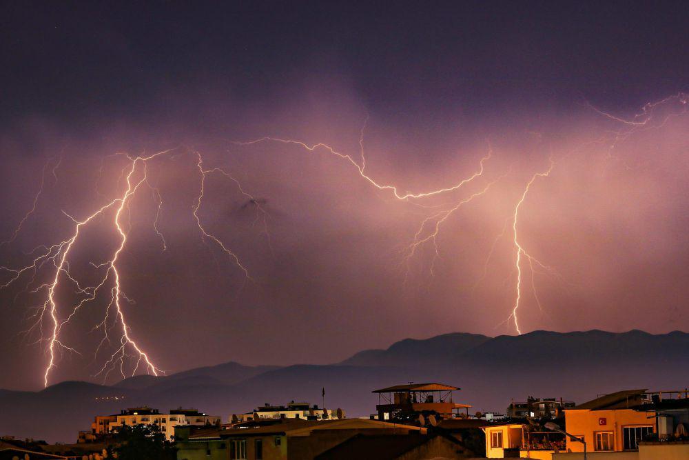 5 Fakta Keberadaan Petir di Awan, Tak Hanya saat Hujan!