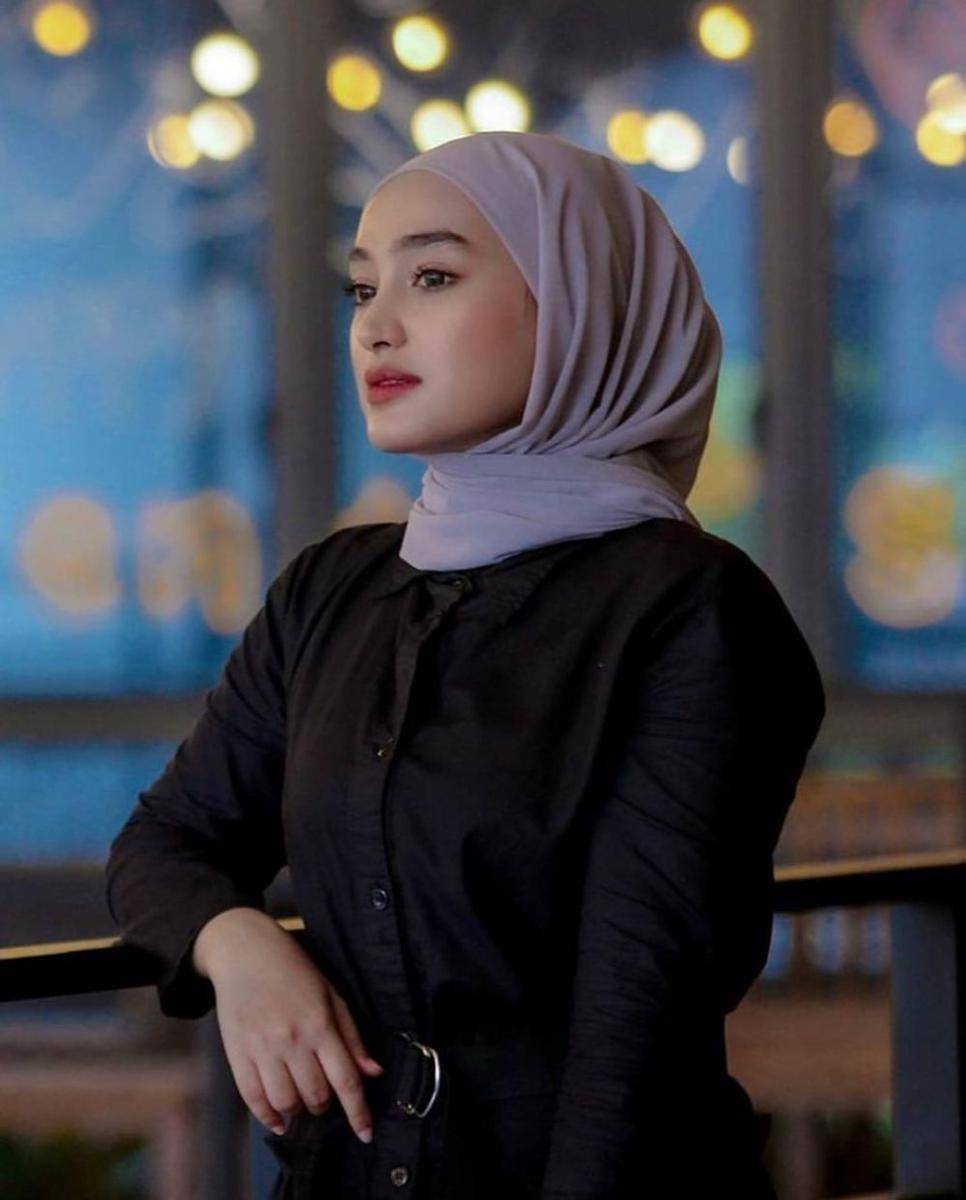 gaya makeup Santyka Fauziah (instagram.com/santykafauziah)