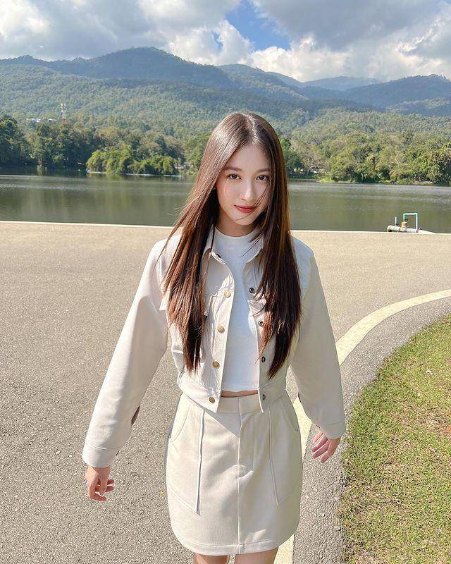 View Benyapa (Instagram.com/view.benyapa)