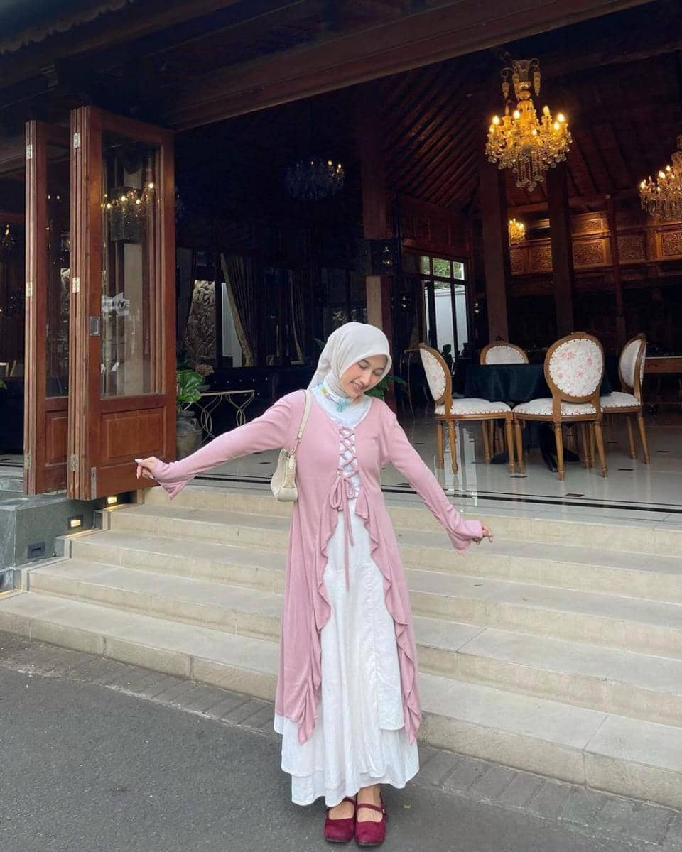 Risa Larasati (instagram.com/fachrisaa_)