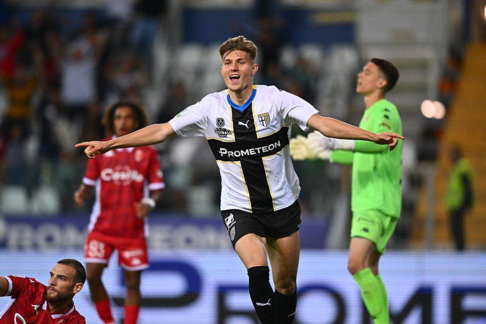Adrian Benedyczak (instagram.com/benek_2000)