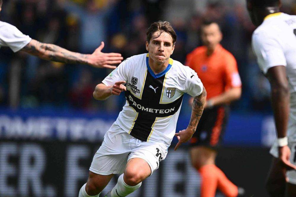 Adrian Bernabe (instagram.com/parmacalcio1913)