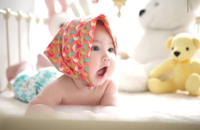ilustrasi bayi perempuan (pexels.com/pixabay)