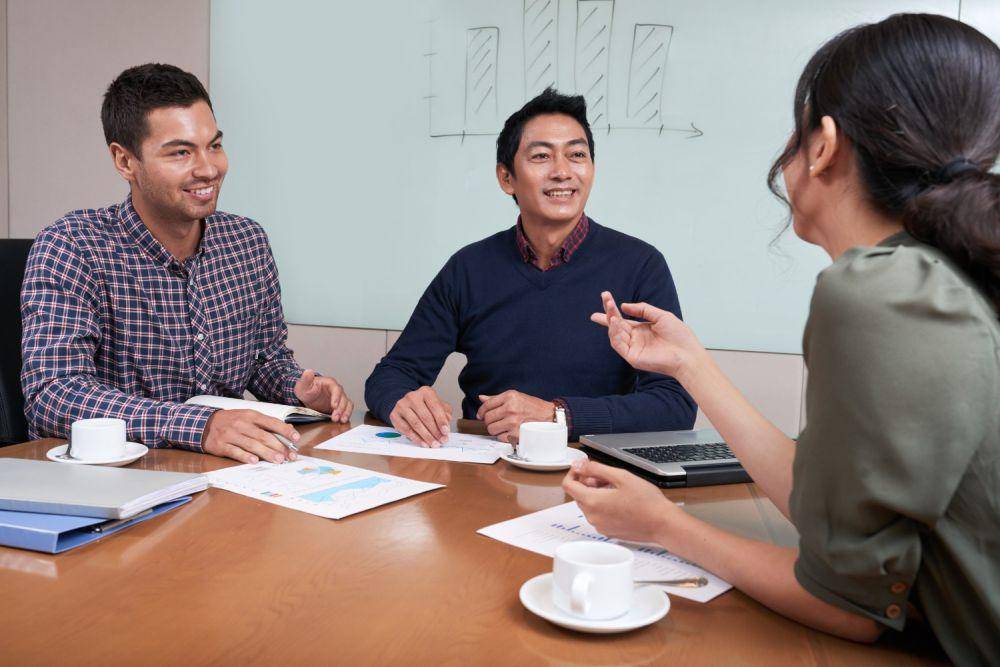Ilustrasi orang sedang rapat (freepik.com/pressfoto)