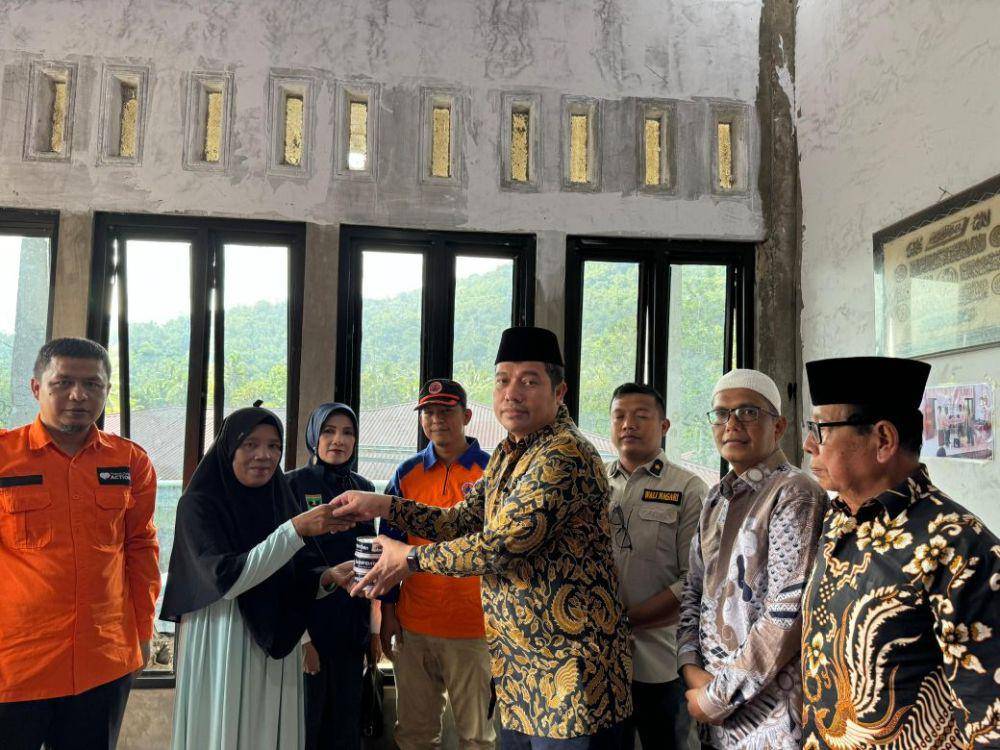 BPKH Salurkan Bantuan untuk Korban Banjir Bandang di Sumatra Barat (IDN Times/Istimewa)